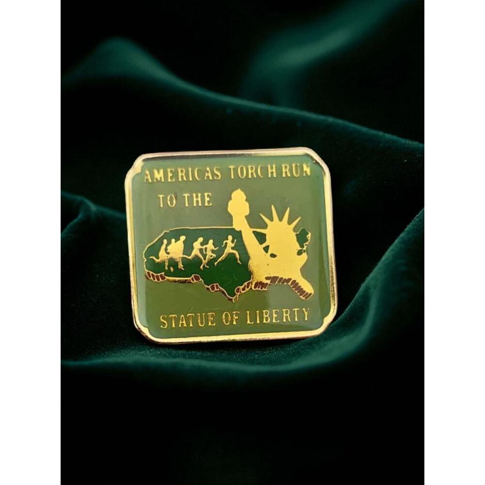 Americans Torch Run To Statue Of Liberty Pin 1985